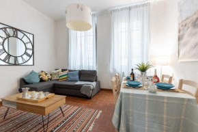 Lungarno Charismatic Apartment with Private Garden